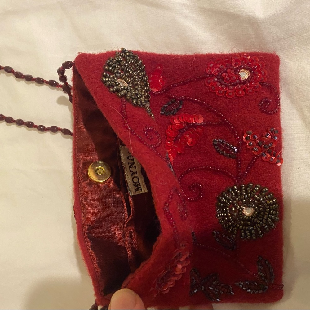 MOYNA Vintage Hand-beaded Over the Shoulder Bag - Picture 5 of 7